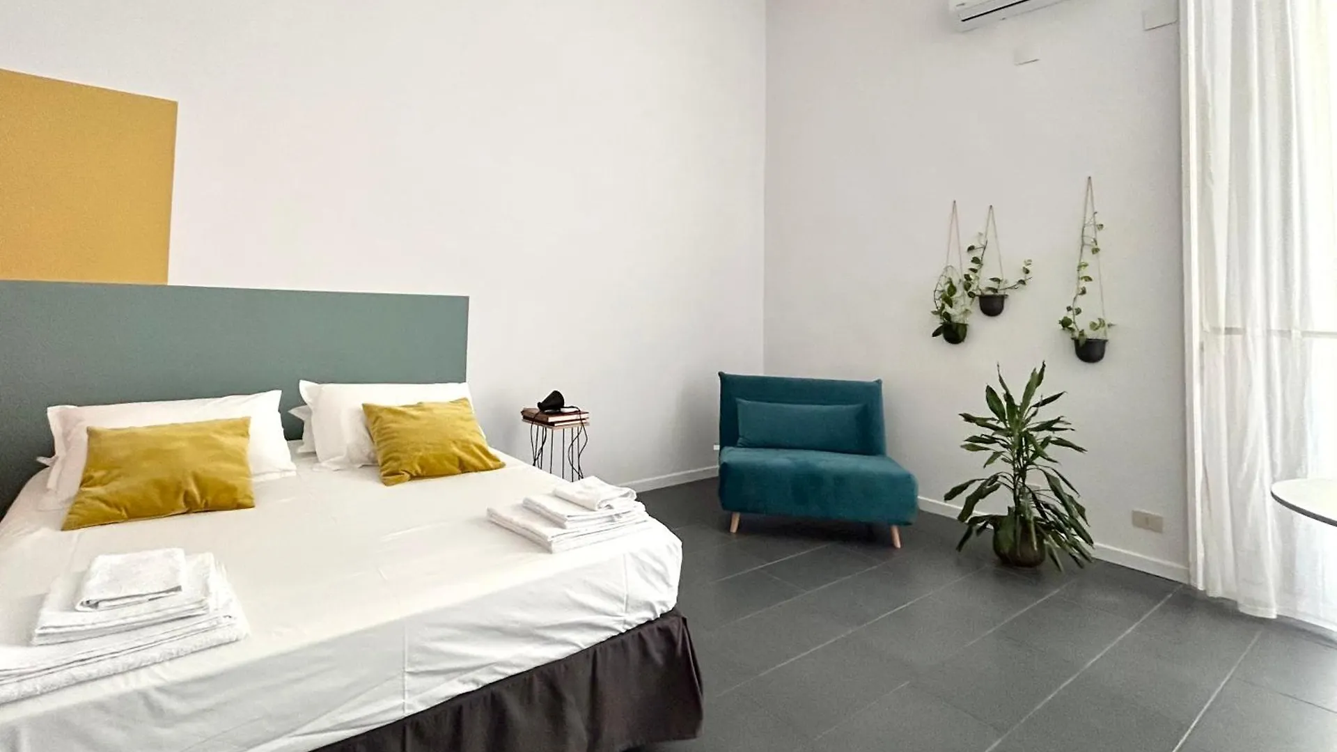 Lumina Apartment - Napoli Municipio Porto Naples